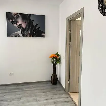 Francesca's * Năvodari
